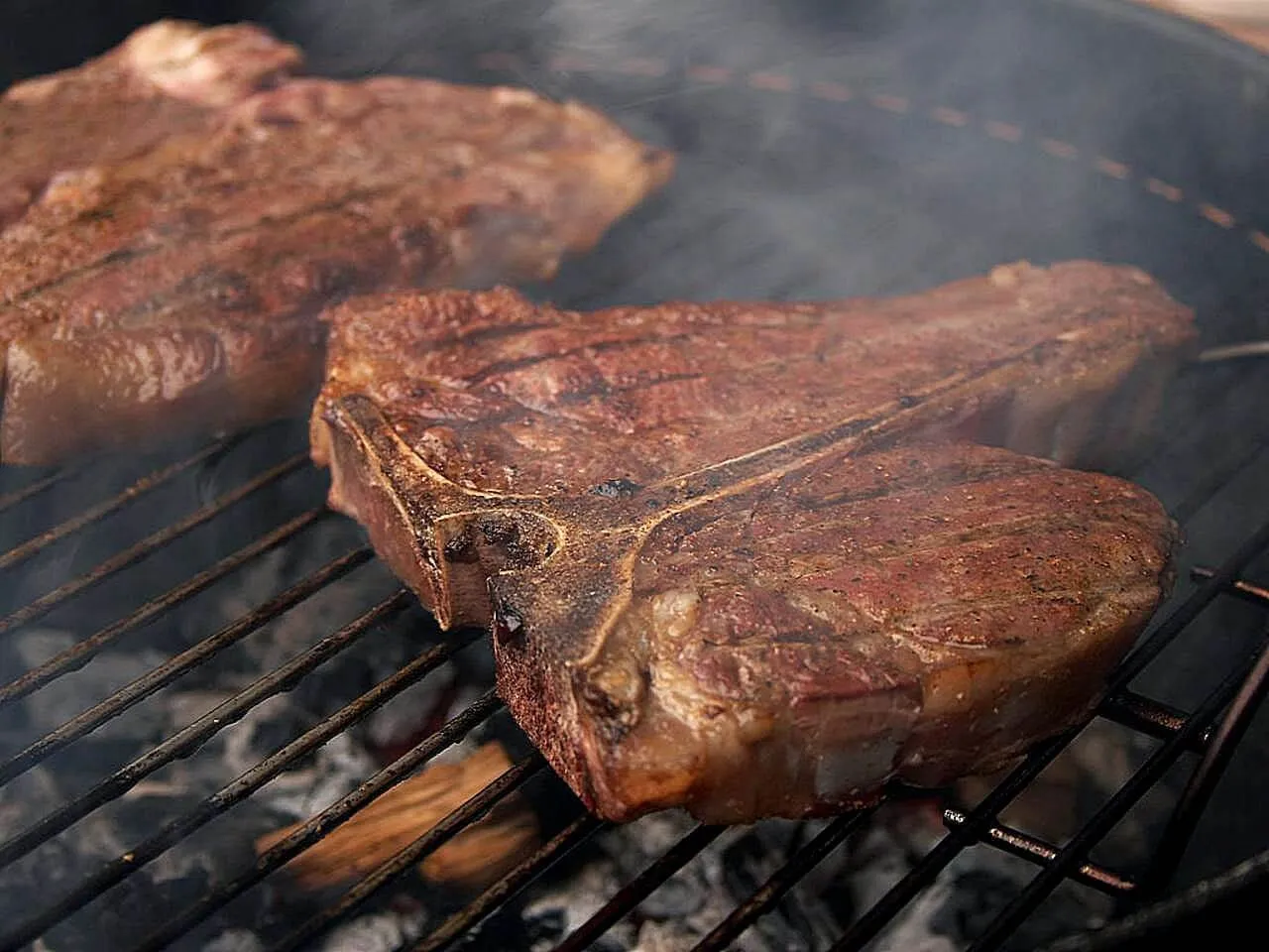 A@@ Kicking Porterhouse Steak