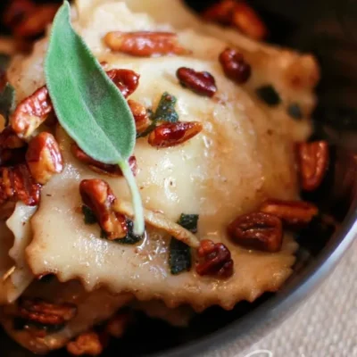 Acorn Squash With Butter Pecan Sauce