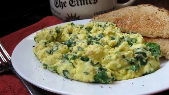 Almost Green Scrambled Eggs With Spinach