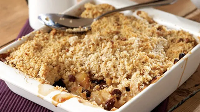 Apple And Raisin Crumble