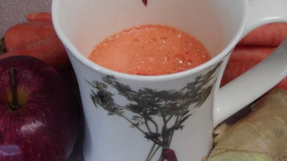 Apple, Carrot And Ginger Juice