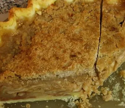 Apple-Cinnamon Crumble Pie