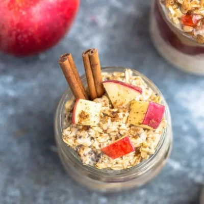 Apple Cinnamon Overnight Oatmeal