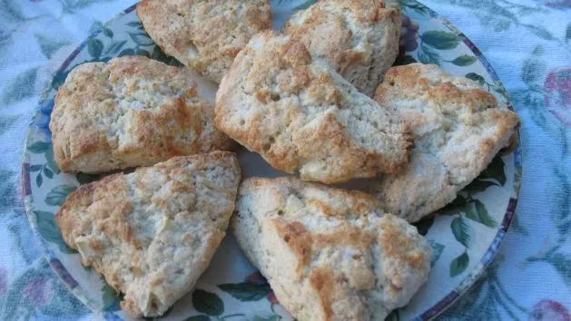 Apple-Ginger Scones