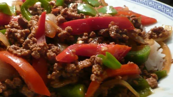 Asian Ground Beef, Pepper And Onion Saute