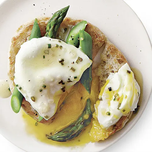 Asparagus And Green Lentils With Poached Egg