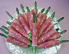 Asparagus Wrapped Wth Prosciutto