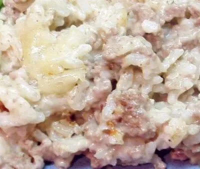 Aunt Woofies Meat-N-Rice Casserole