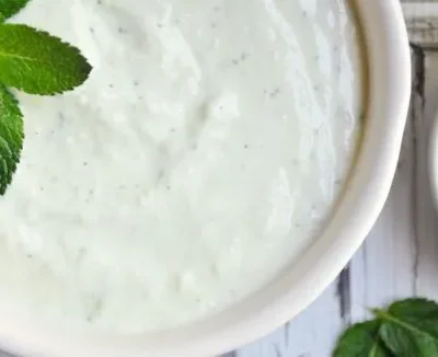 Authentic Greek Tzatziki: Creamy Cucumber Yogurt Dip