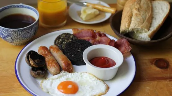 Authentic Irish Breakfast Feast: A Traditional Morning Delight