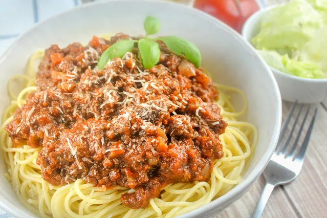 Authentic Olive Garden-Inspired Bolognese Sauce Recipe