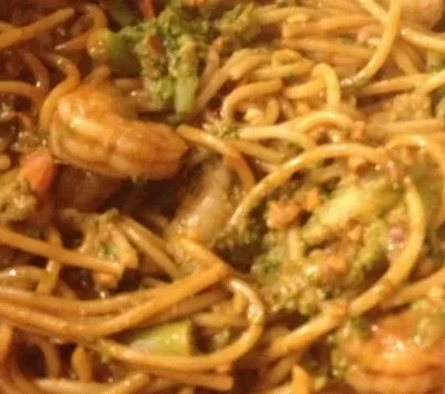 Authentic Thai Shrimp Noodle Delight: A Flavorful Journey