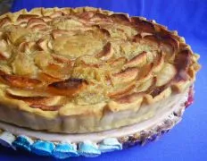 Autumn-Inspired Cinnamon Apple Pie Recipe