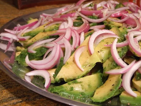 Avocado And Onion Salad