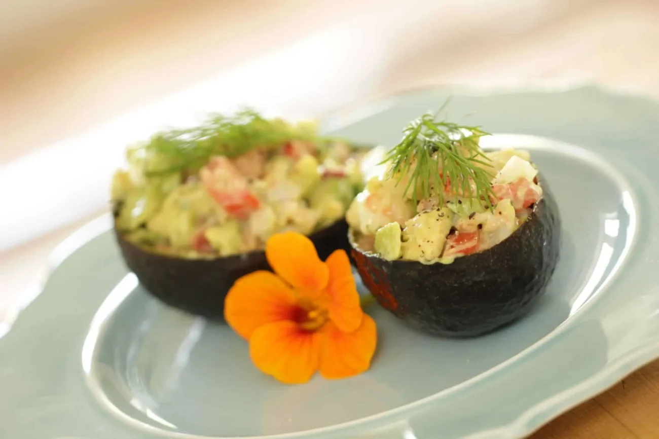 Avocado And Shrimp Tomato Cups