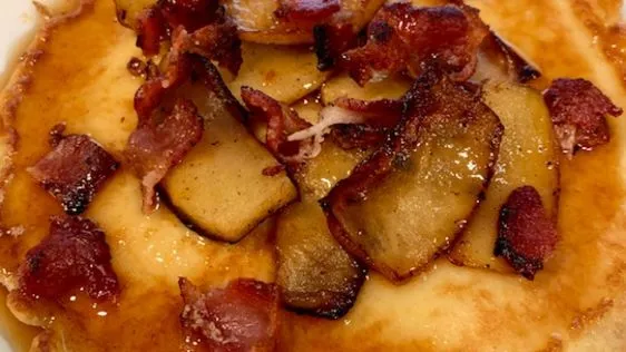 Bacon And Apple Pancakes Pannekoeken