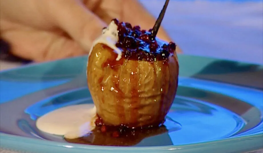 Baked Apples With Honey And Slivered