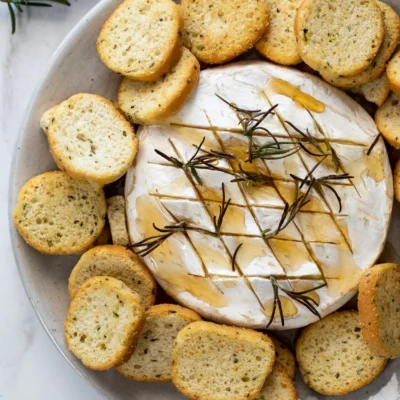 Baked Brie With Garlic And Red Pepper