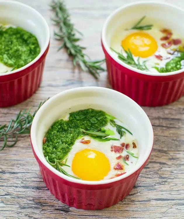 Baked Eggs En Cocotte Italian Style