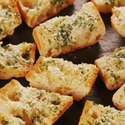 Baked Garlic With French Bread