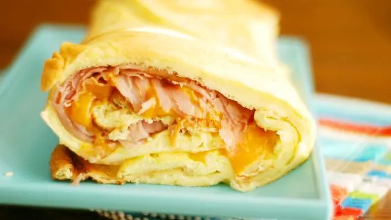 Baked Ham And Cheese Omelet Roll