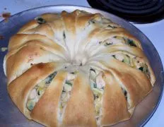 Baked Spinach Artichoke Chicken Ring