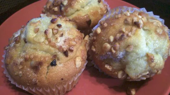 Banana Streusel Muffins with Sour Cream: A Moist Delight