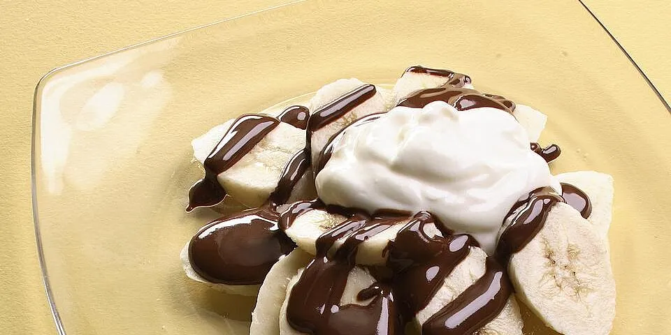 Bananas With Chocolate Sauce