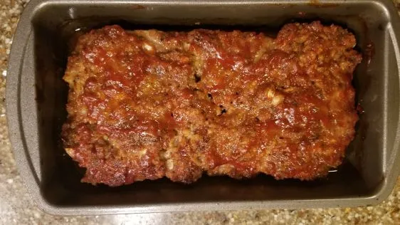 Basic Meatloaf With Ketchup Glaze