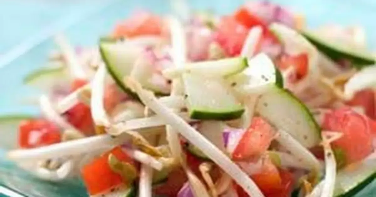 Bean Sprout And Spinach Salad