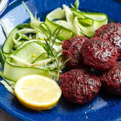 Beef Rissoles &Amp; Beetroot Salad 21 Day Wonder