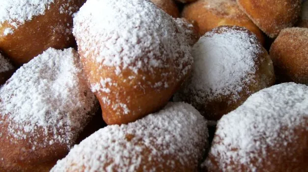 Beignets For Ze Lay-Zay! Lazy