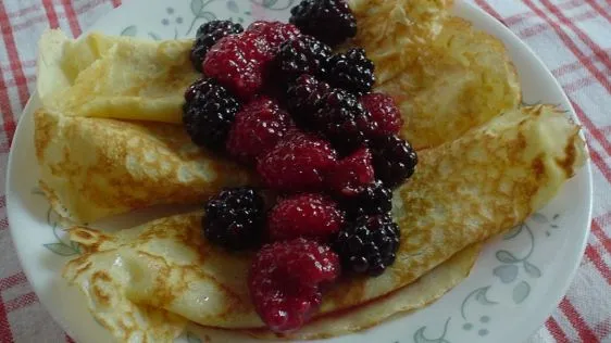 Berry-Infused Swedish Pancakes: A Scrumptious Breakfast Delight