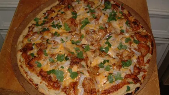 Best-Ever BBQ Chicken Pizza Recipe – Family Favorite