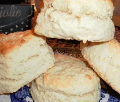 Betty Crockers Baking Powder Biscuits Light