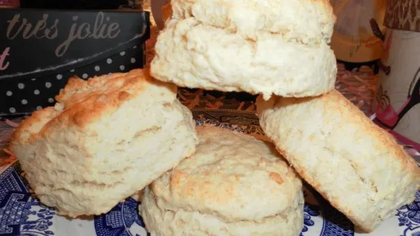 Betty Crockers Baking Powder Biscuits Light