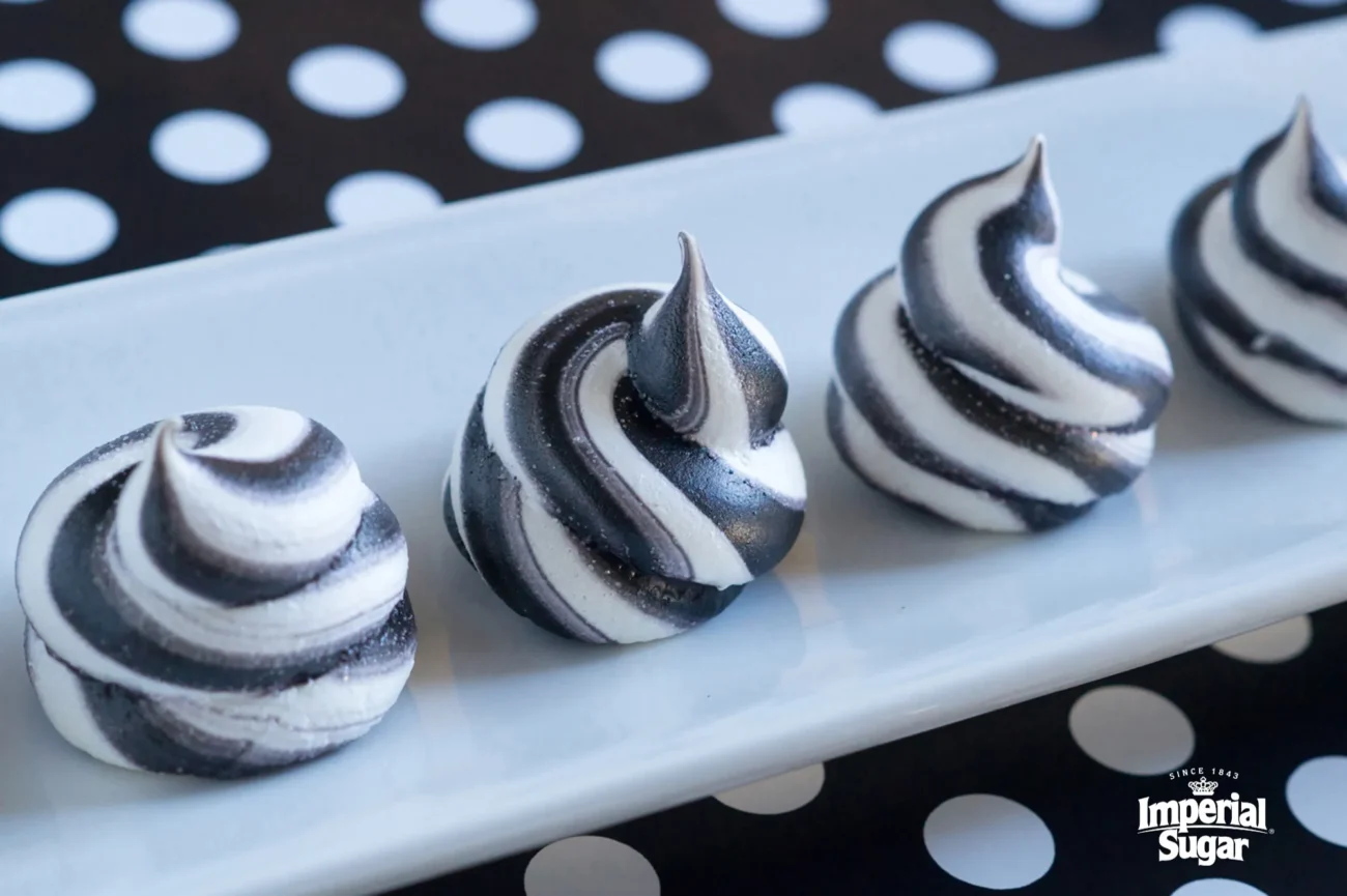 Black And White Chocolate Chip Meringues