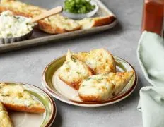 Black Angus Cheesy Garlic Bread