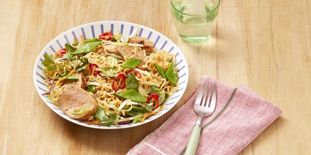 Black Pepper Pork With Ramen Noodles