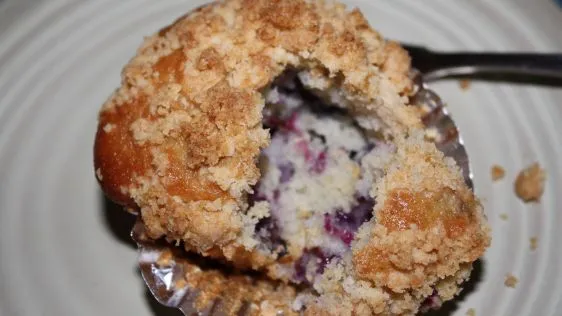 Blueberry Muffins With Crumb Topping