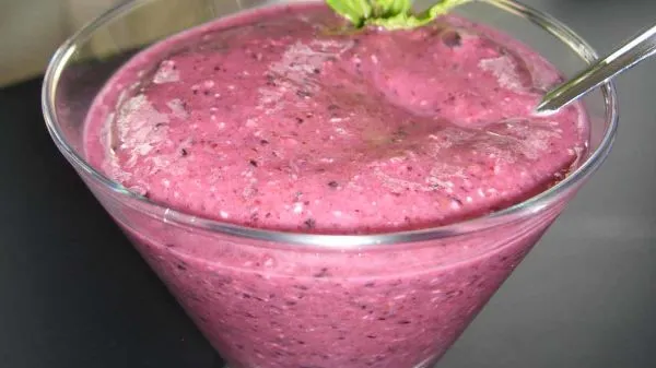 Blueberry-Oat Smoothies