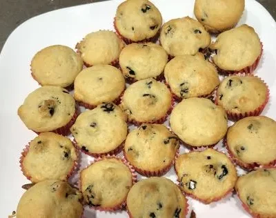 Blueberry Or Chocolate Chip Mini Muffins