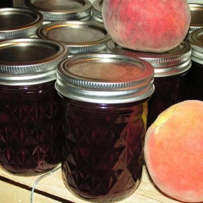 Blueberry-Peach Jam With A Spicy Twist