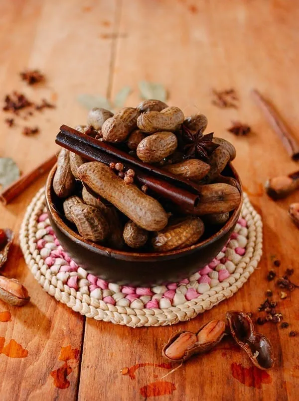 Boiled Raw Peanuts