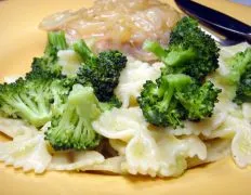 Bow Tie Pasta With Broccoli And Broccoli Sauce