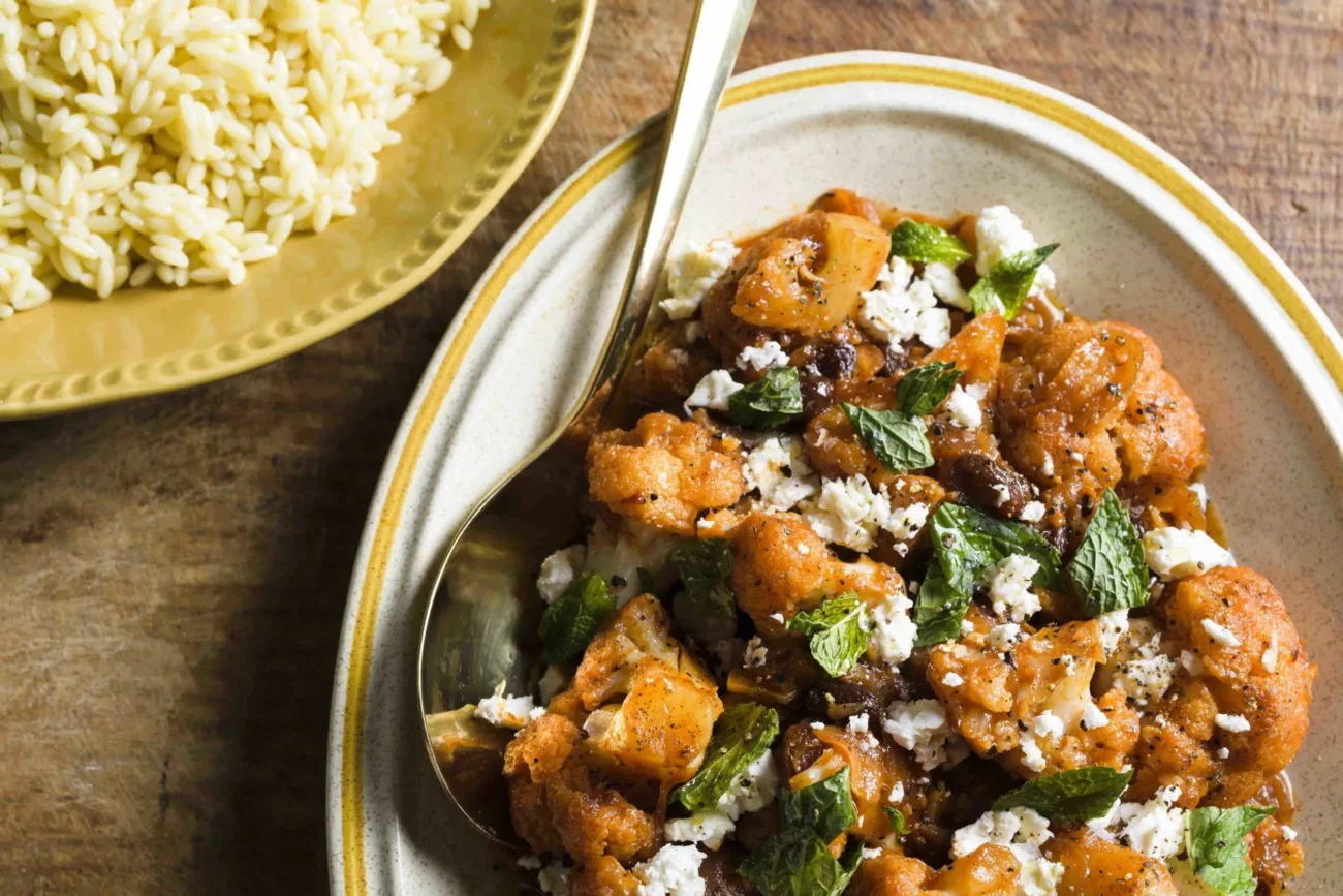 Braised Cauliflower And Tomatoes