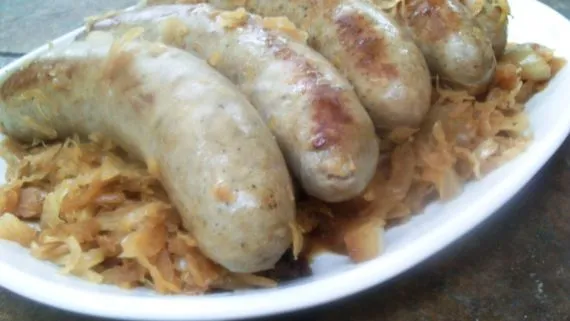 Bratwurst And Sauerkraut Skillet