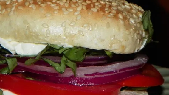 Breakfast Bagel With Tomato, Basil, And Red