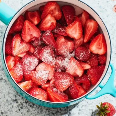 Brown Sugared Strawberries With Creme