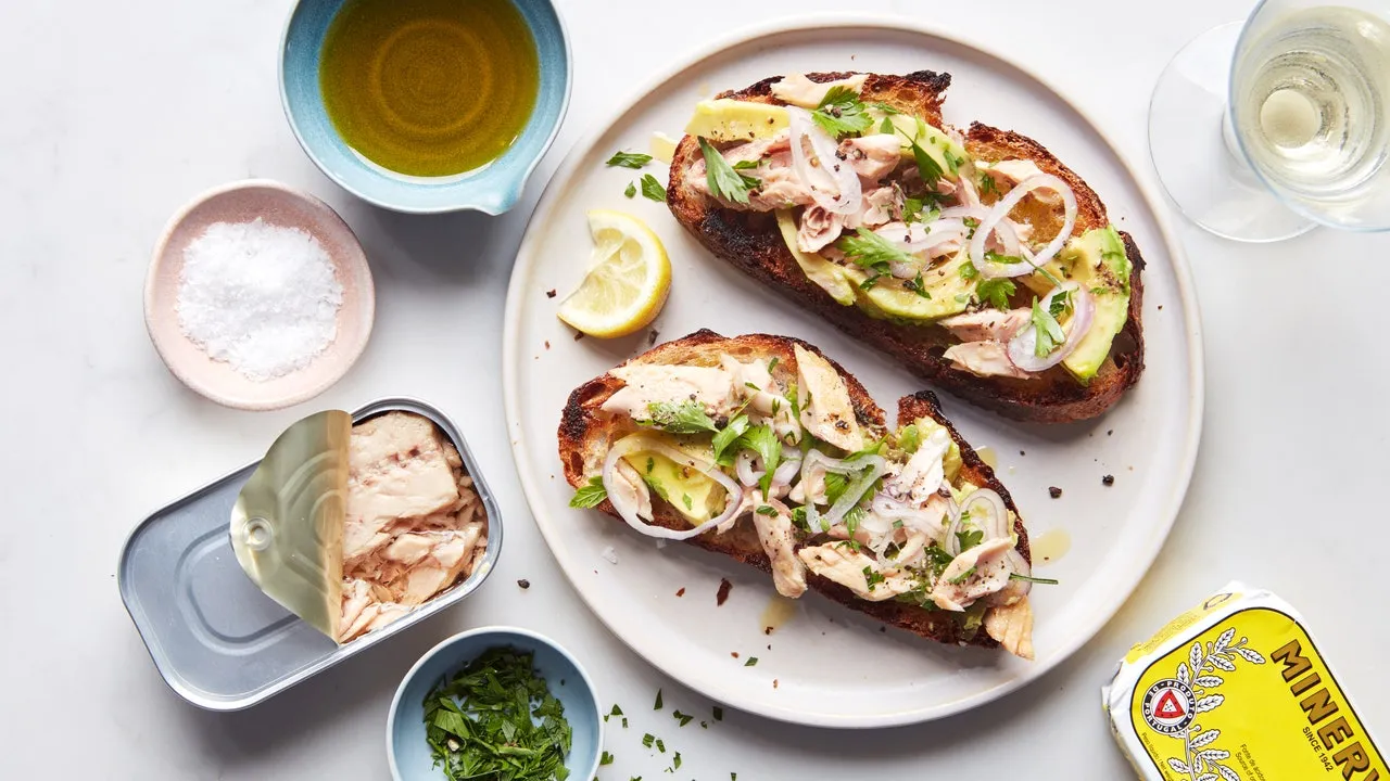 Brown Toast With Sardines, Lemon And Spring